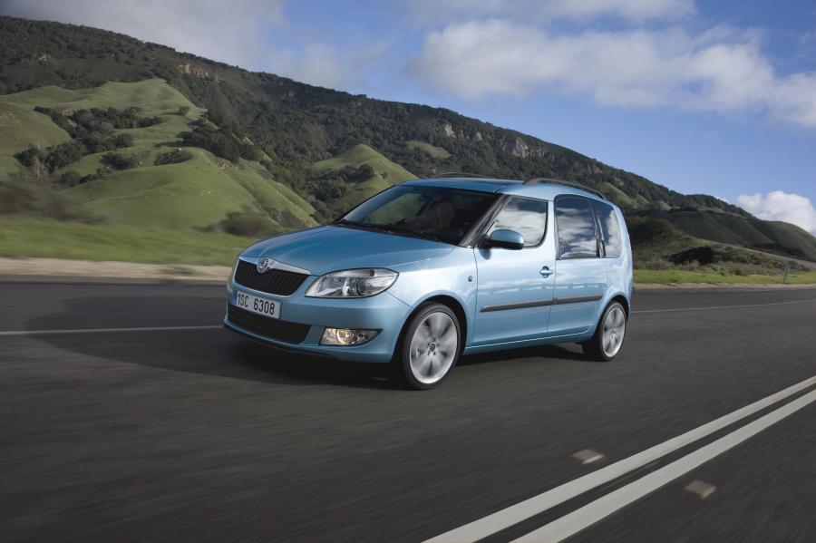  Skoda Roomster 2010 года  (фото 35 из 46)